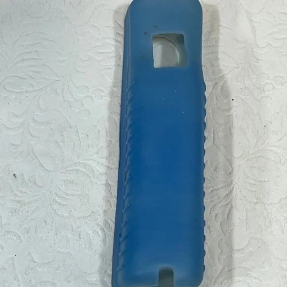 Nintendo Wii Remote Silicone Controller Sleeve Cover -Blue